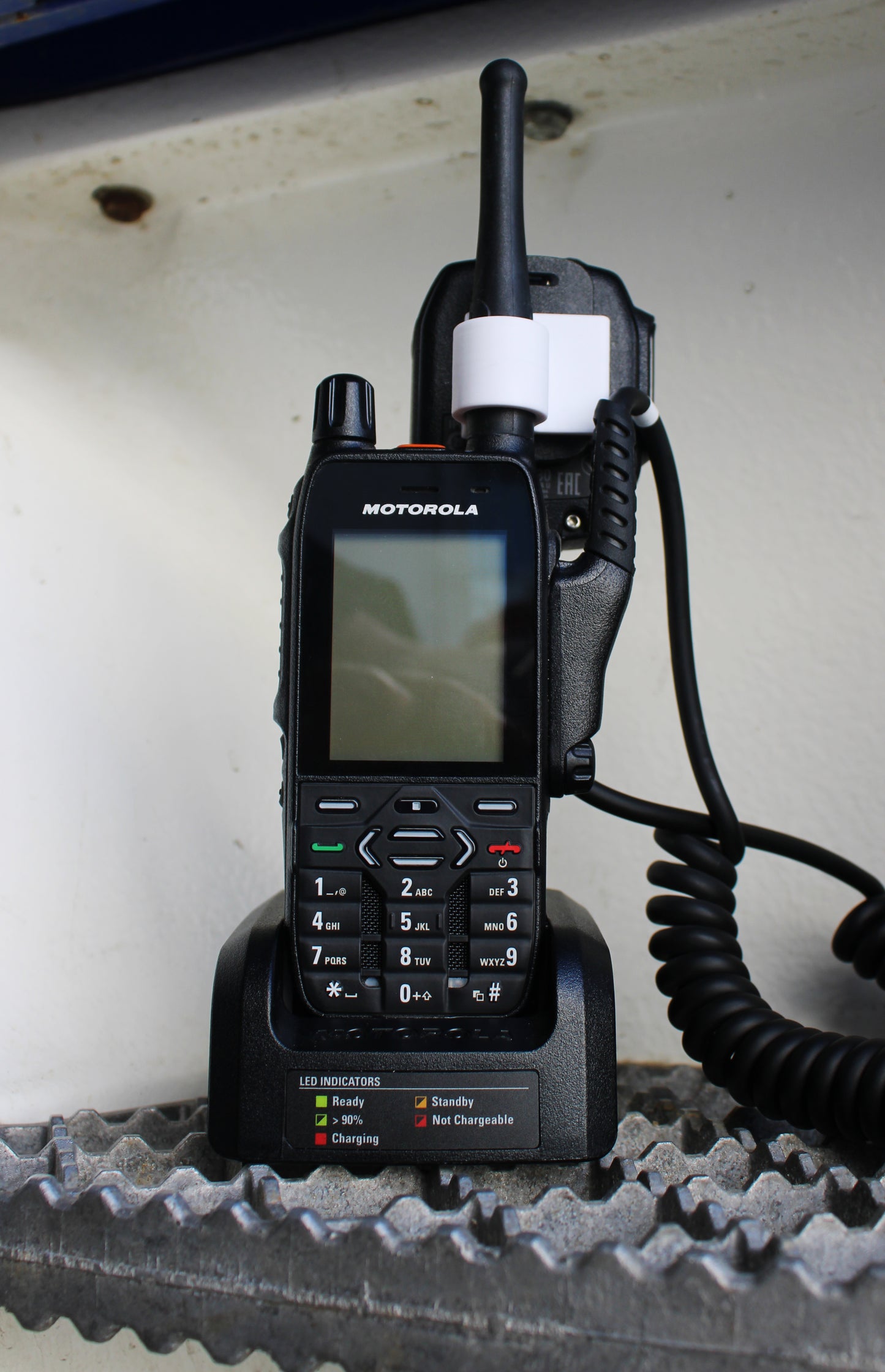 Motorola MXP600 Antennen-Clip – LSM-Halterung für Feuerwehr, Rettungsdienst & THW